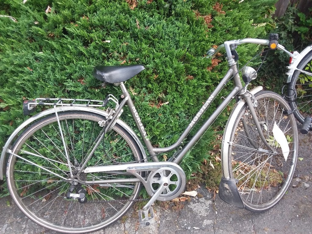 2 Damesfietsen en herenfiets, Enlèvement