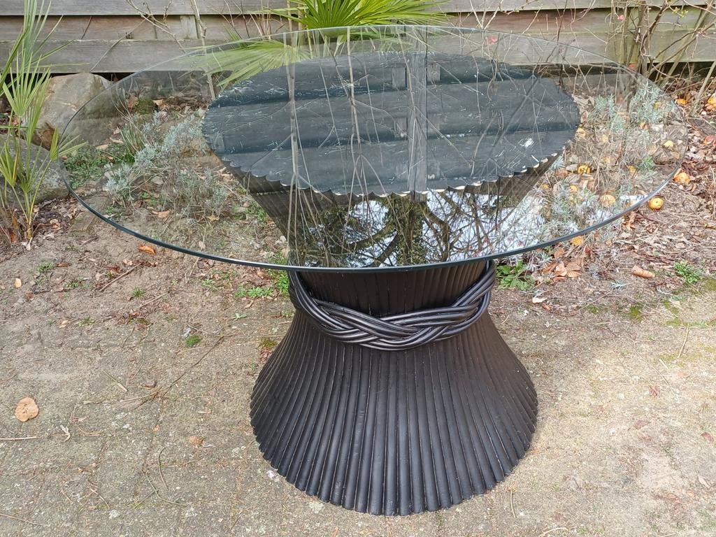 Iconisch vintage ontworpen tafel - John en Eleanor Mcguire, Ophalen