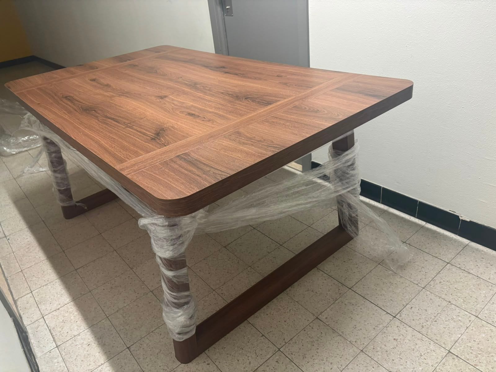 Table à manger avec chaises, Quatre personnes, 150 à 200 cm, Cerisier, Comme neuf