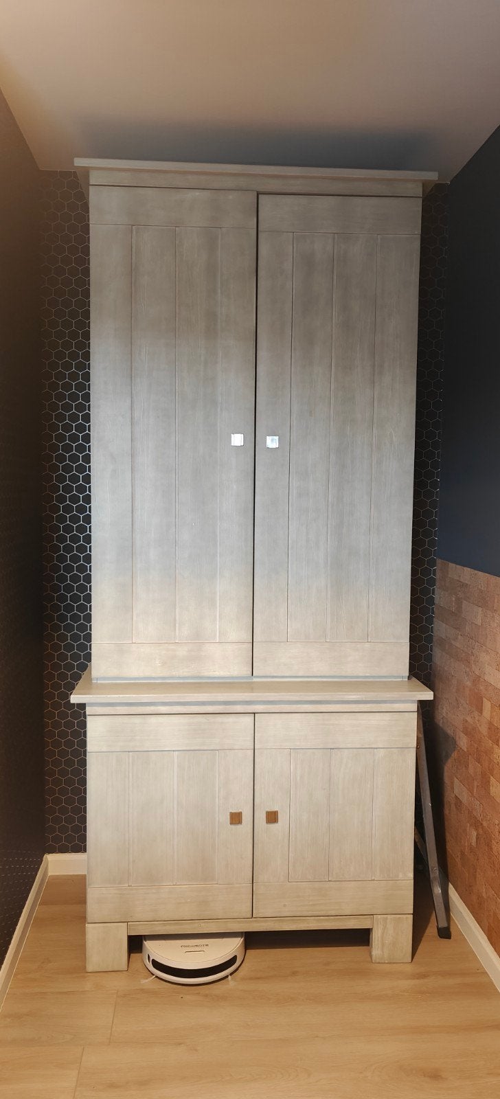 hoge kleerkast in massief hout, Ophalen