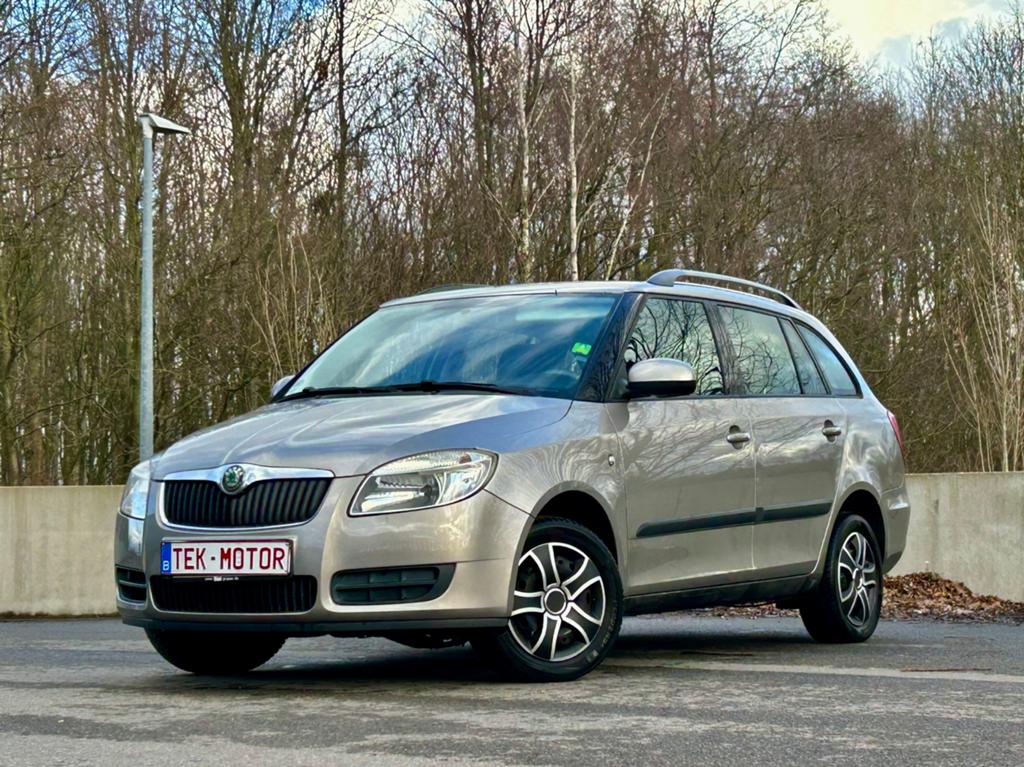 SKODA FABIA 1.2 BENZINE, GEKEURD, AIRCO, CRUISE, TREKHAAK, Autos, Achat, Feux de virage, Entreprise, Garantie prolongée
