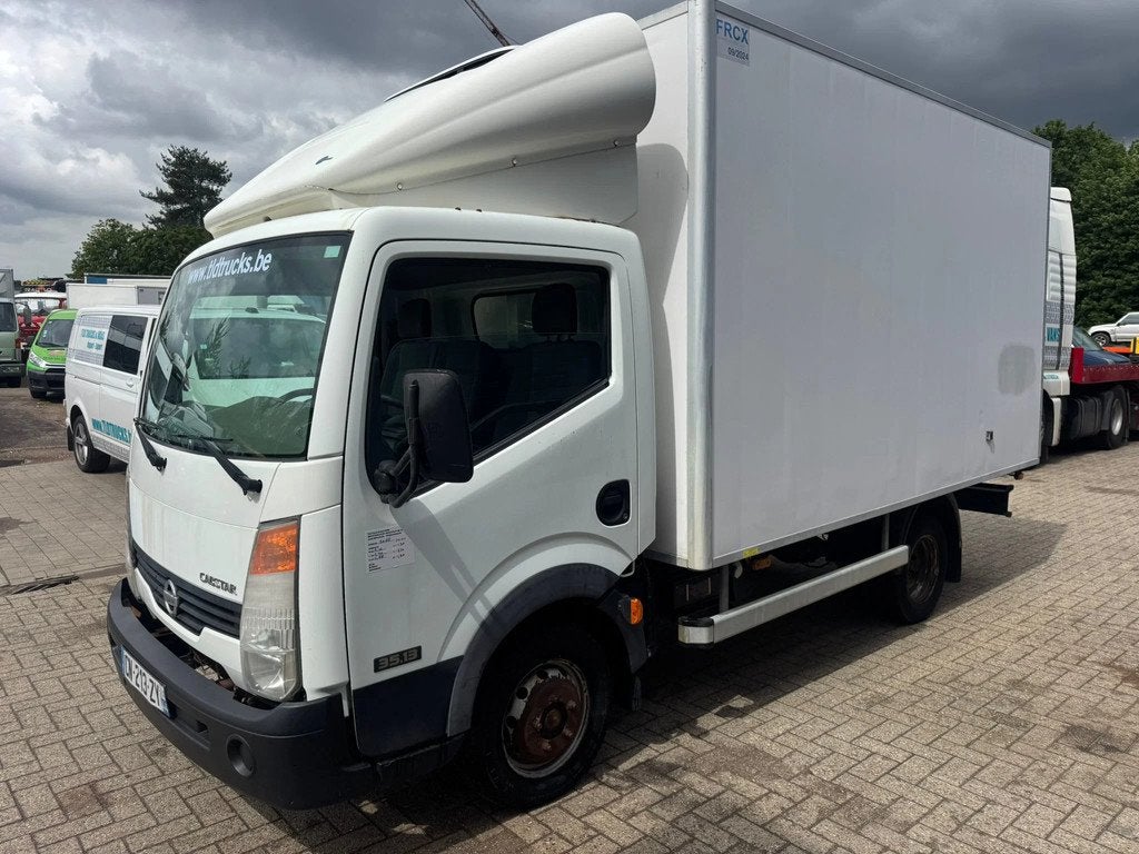 Nissan Cabstar *35.13-CARRIER FRIGO* (bj 2012), Autos, Camionnettes & Utilitaires, Achat, Boîte manuelle, Diesel, Occasion