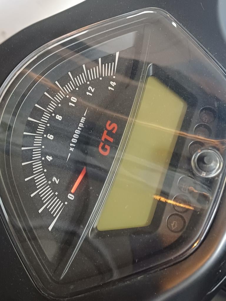 Gts toscane 50 cc, Fietsen en Brommers, Ophalen