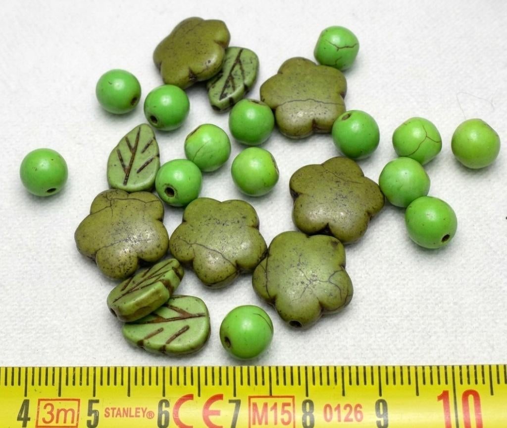 lot kralen 24 groene howliet mix, Verzenden, Nieuw, Kraal