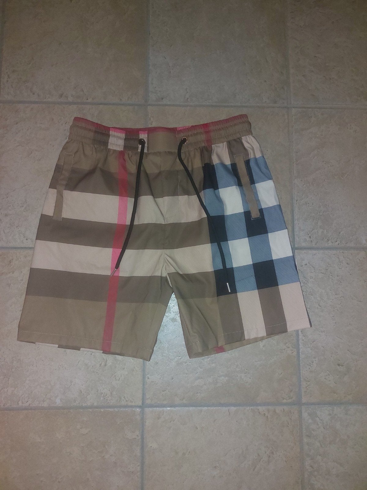 Burberry short, Ophalen of Verzenden, Maat 52/54 (L)