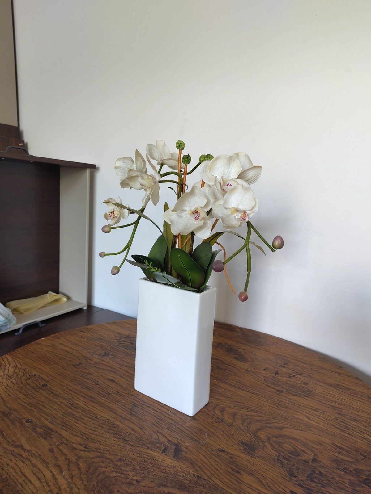 Orchidée artificielle + pot, Maison & Meubles, Accessoires pour la Maison | Plantes & Fleurs artificielles, Blanc, Plante artificielle