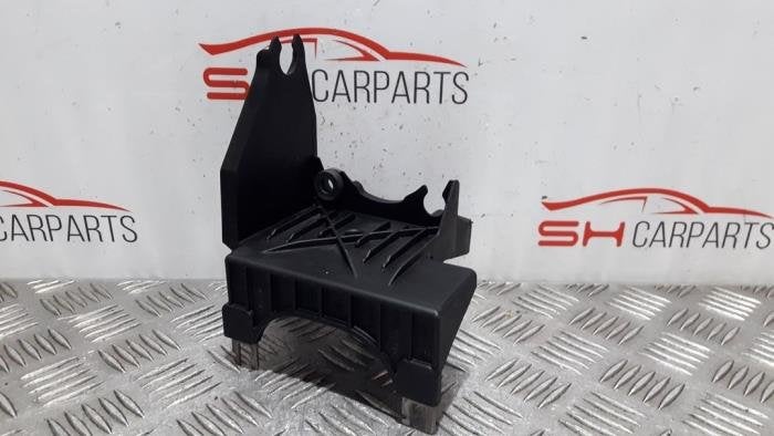 Support (divers) d'un Mercedes B-Klasse, 3 mois de garantie, Utilisé, -, -