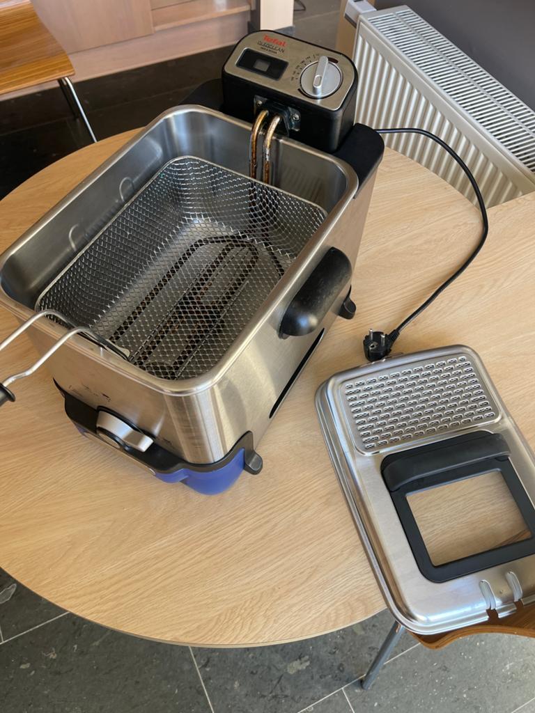 Friteuse TEFAL OLEOCLEAN, 3 à 4 litres, Enlèvement, Utilisé, Pan intérieur amovible
