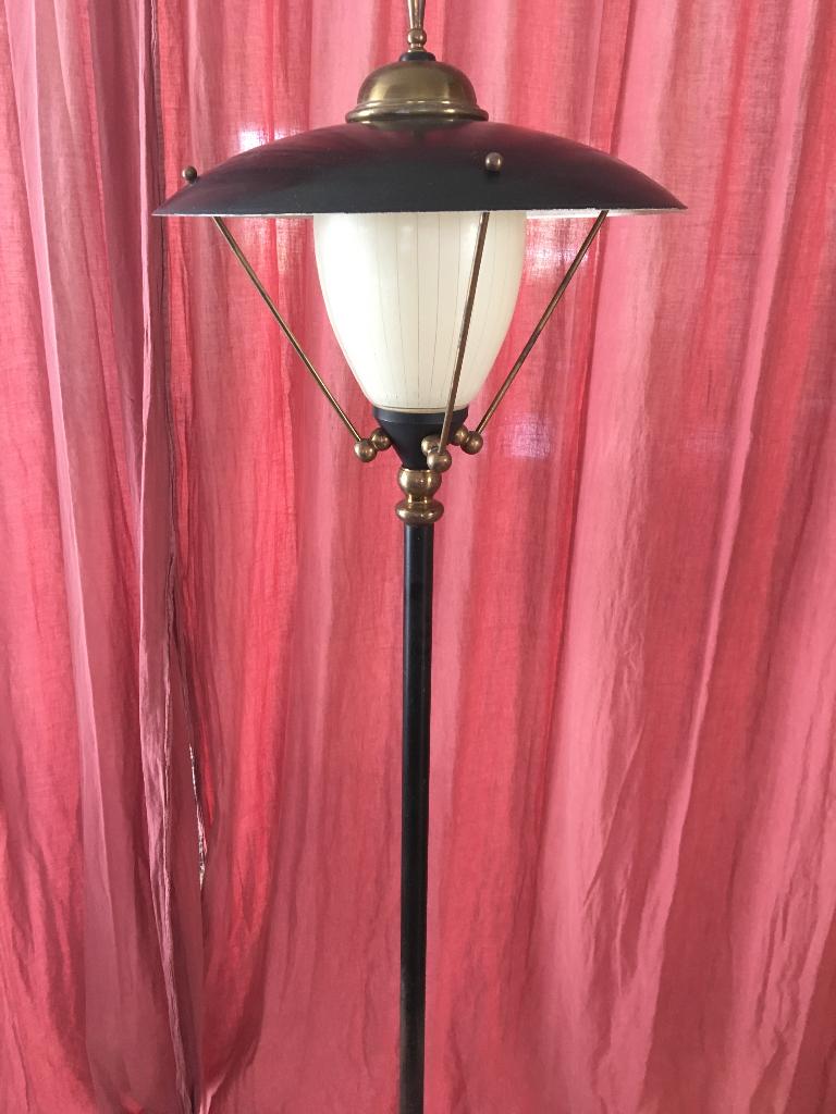 Lampadaire tripode vintage – années 50-60, Enlèvement