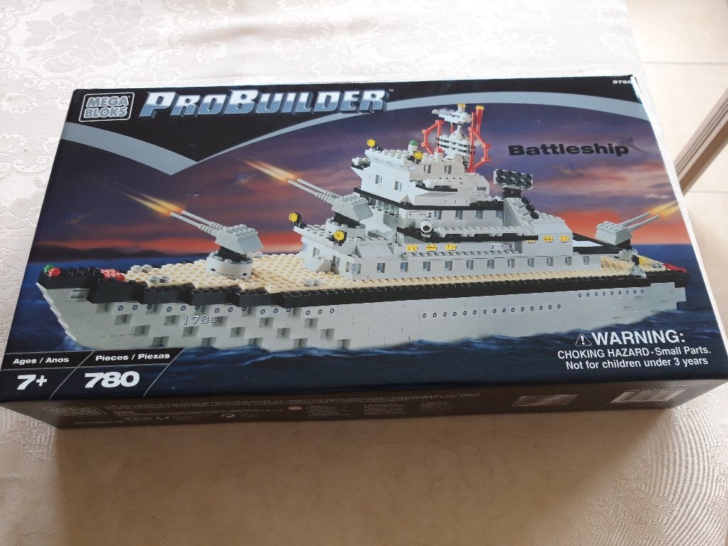 Nieuw verpakt oorlogsschip (schip met 780 bouwstenen), Ophalen of Verzenden, Nieuw