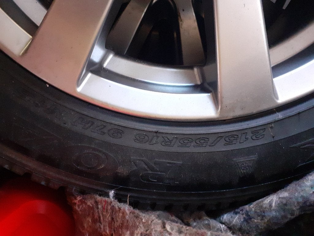 4 Roues avec pneus hiver, Autos : Pièces & Accessoires, Neuf, 16 pouces, Véhicule de tourisme, Pneu(s)