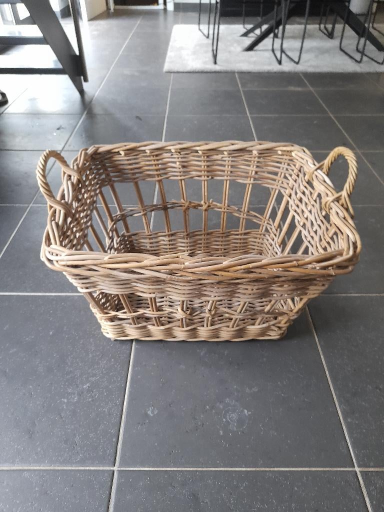 Rieten mand, Osier, Comme neuf, Enlèvement, Panier