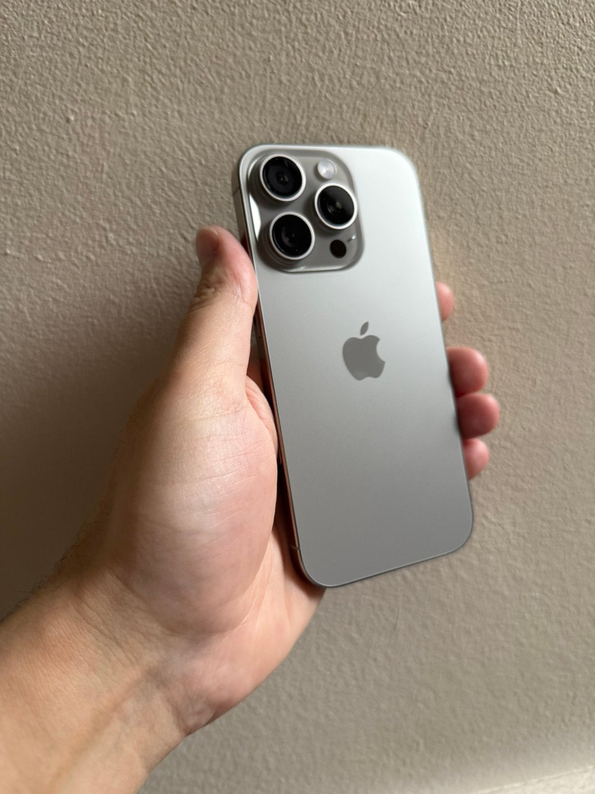 ✅✅✅iPhone 16 Pro 🔋Batterie 98 % Garantie 07/2027 ✅✅✅, IPhone 16 Pro, 128 GB, Gris, Comme neuf