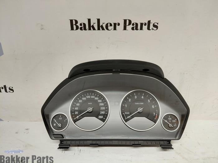 Compteur kilométrique KM d'un BMW 3-Serie, -, -, 3 mois de garantie, Utilisé
