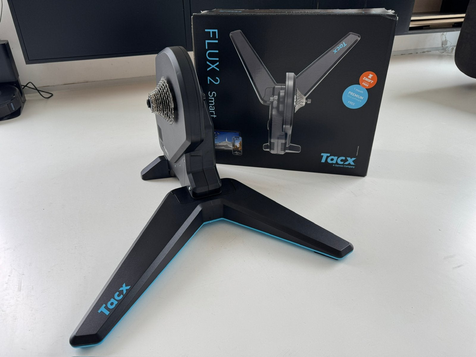 Tacx Flux 2 Smart — incl. Ultegra cassette en doos, Sport en Fitness, Ophalen, Zo goed als nieuw