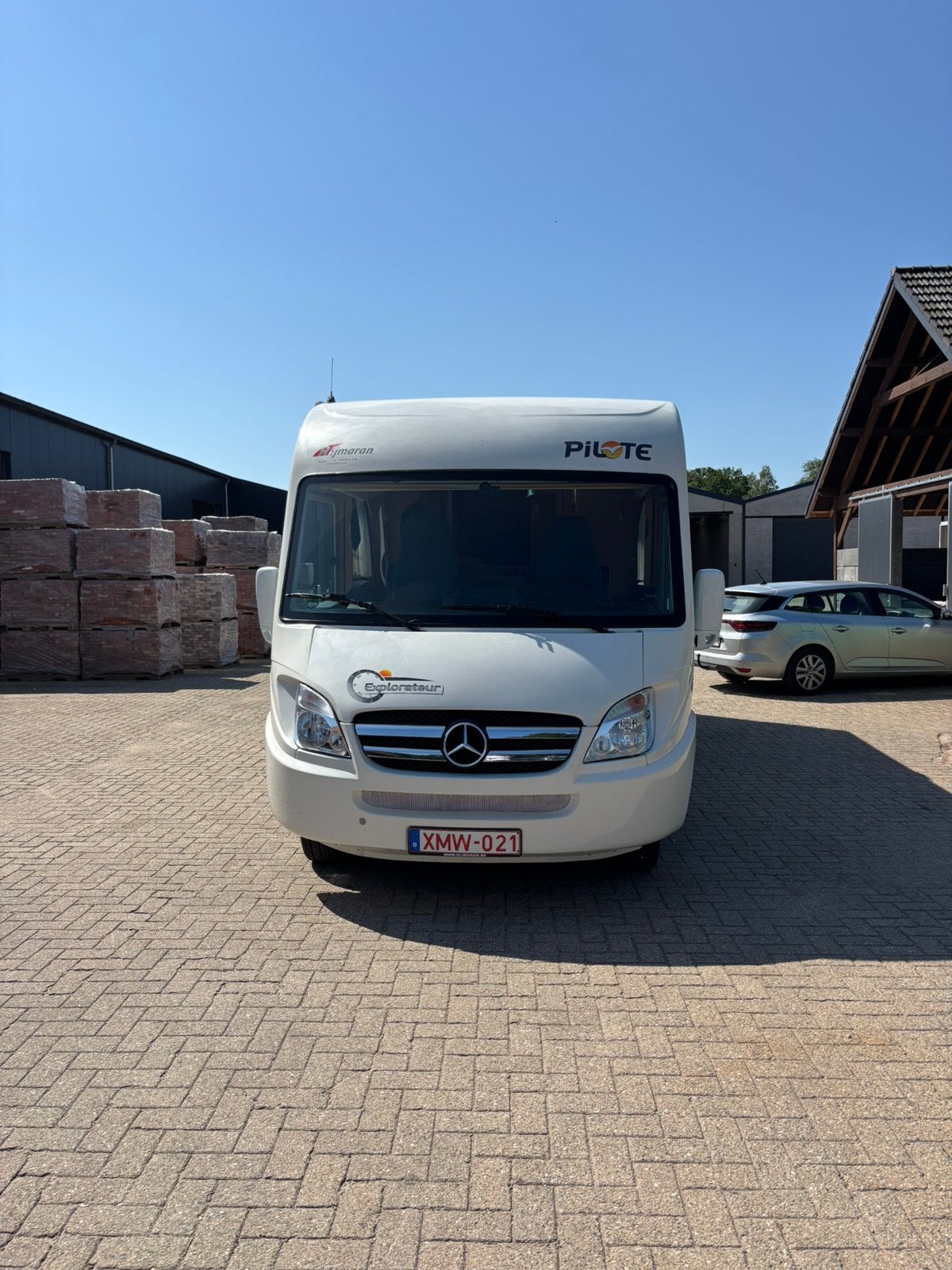 Mercedes Pilote Explorateur G733 FC 3.0L V6, Caravanes & Camping, Camping-cars, Particulier, Pilote, Mercedes, Réfrigérateur, Auvent