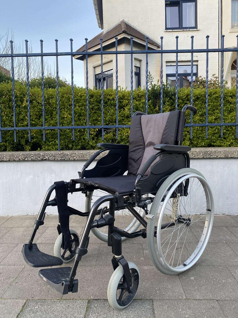 Chaise roulante pliable Invacare Esprit 3 ( Nieuw ), Enlèvement ou Envoi, Pliant, Neuf, Fauteuil roulant manuel