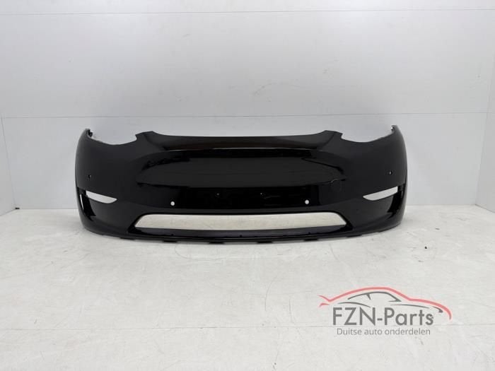 Tesla Model Y Voorbumper 6PDC zwart, Enlèvement ou Envoi, Utilisé, Avant, Pare-chocs