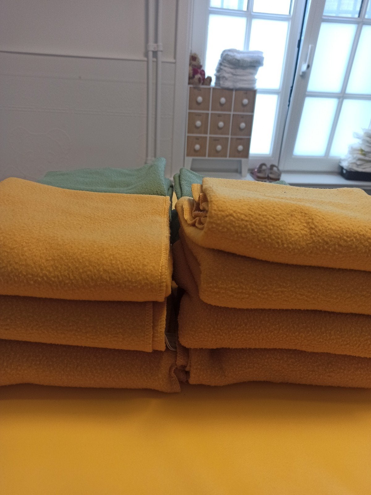 pakket kleine fleece dekentjes., Kinderen en Baby's, Ophalen, Geel