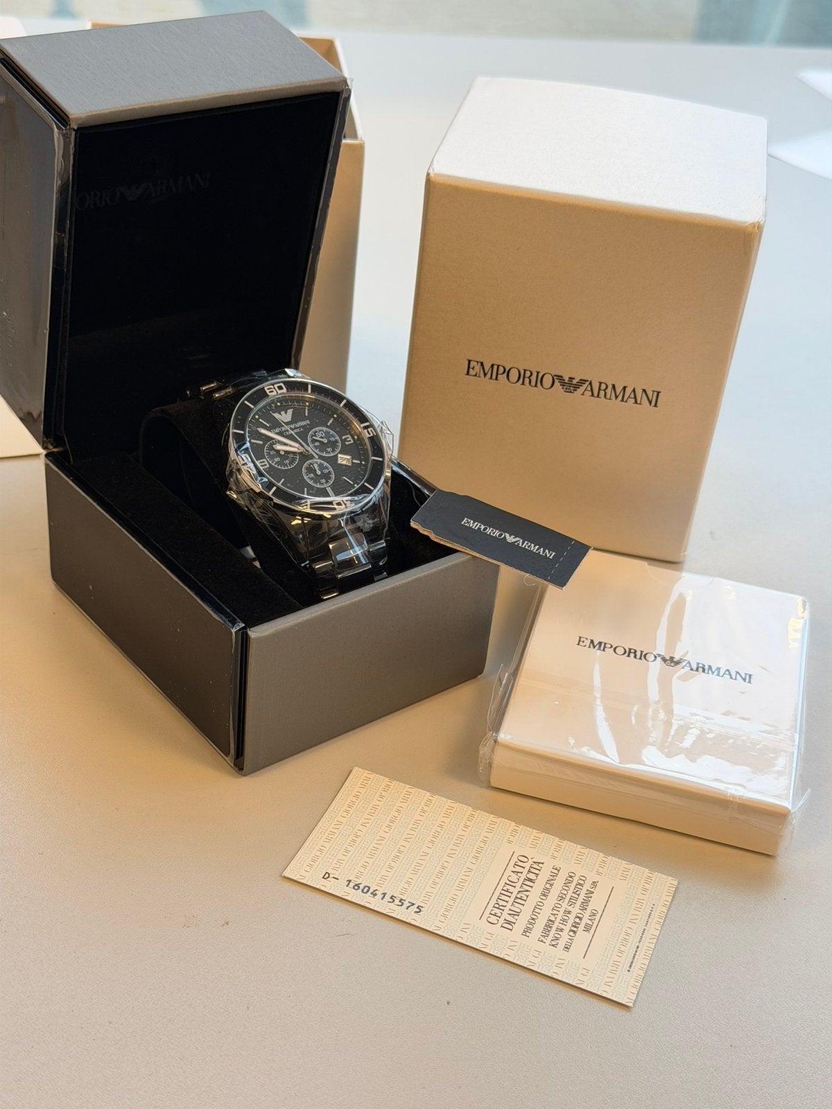 Montre en céramique Emporio Armani AR1421 neuve + certificat, Enlèvement ou Envoi, Étanche, Neuf, Noir