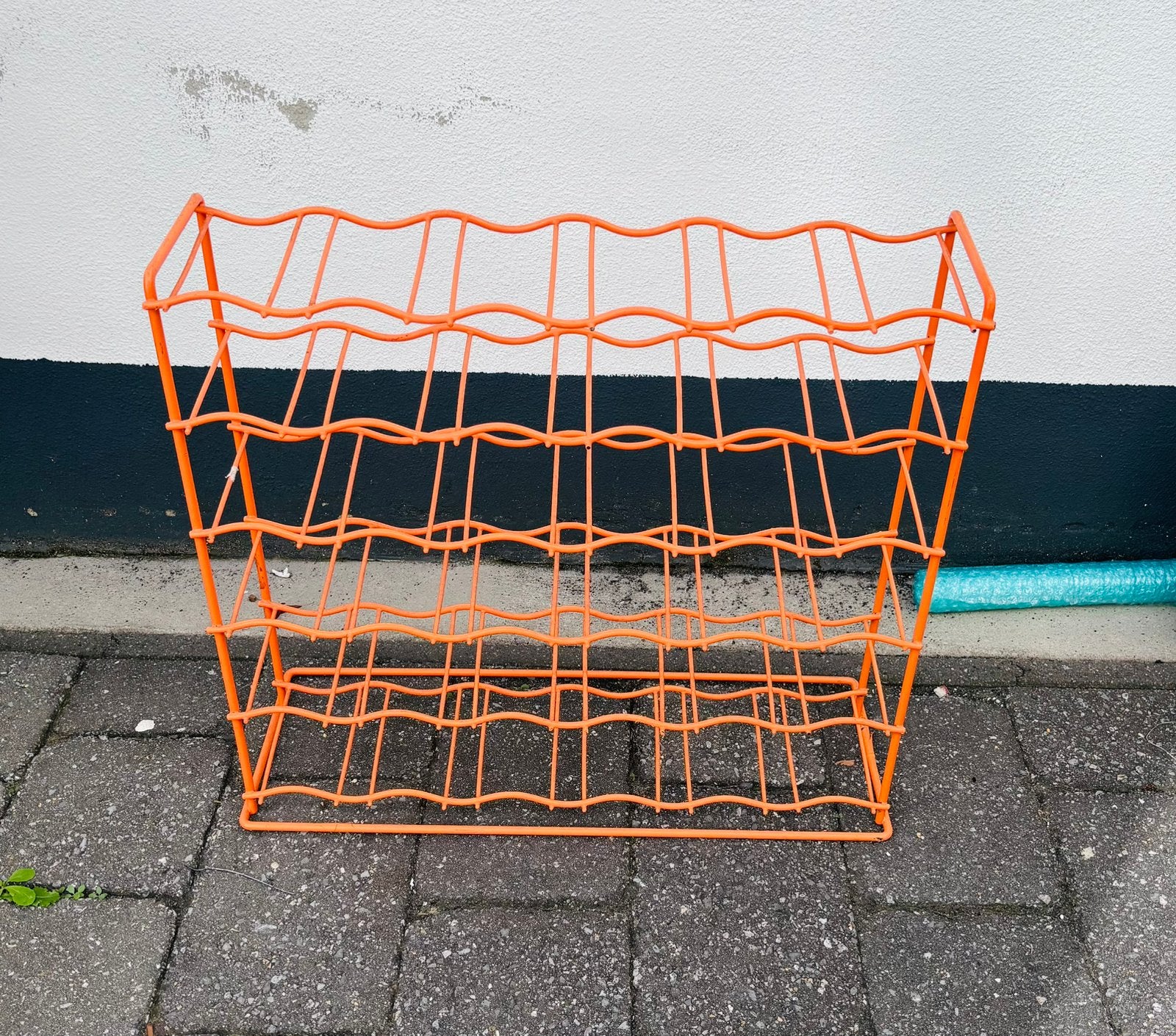 Vintage Tomado Wijnrek / Flessenrek – Oranje Draadstaal, Enlèvement, Comme neuf, 5 – 50, 5 à 15 bouteilles