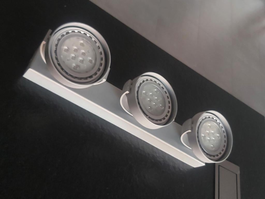 4 Superbe spots led Design  Marque INDIGO, Bricolage & Construction