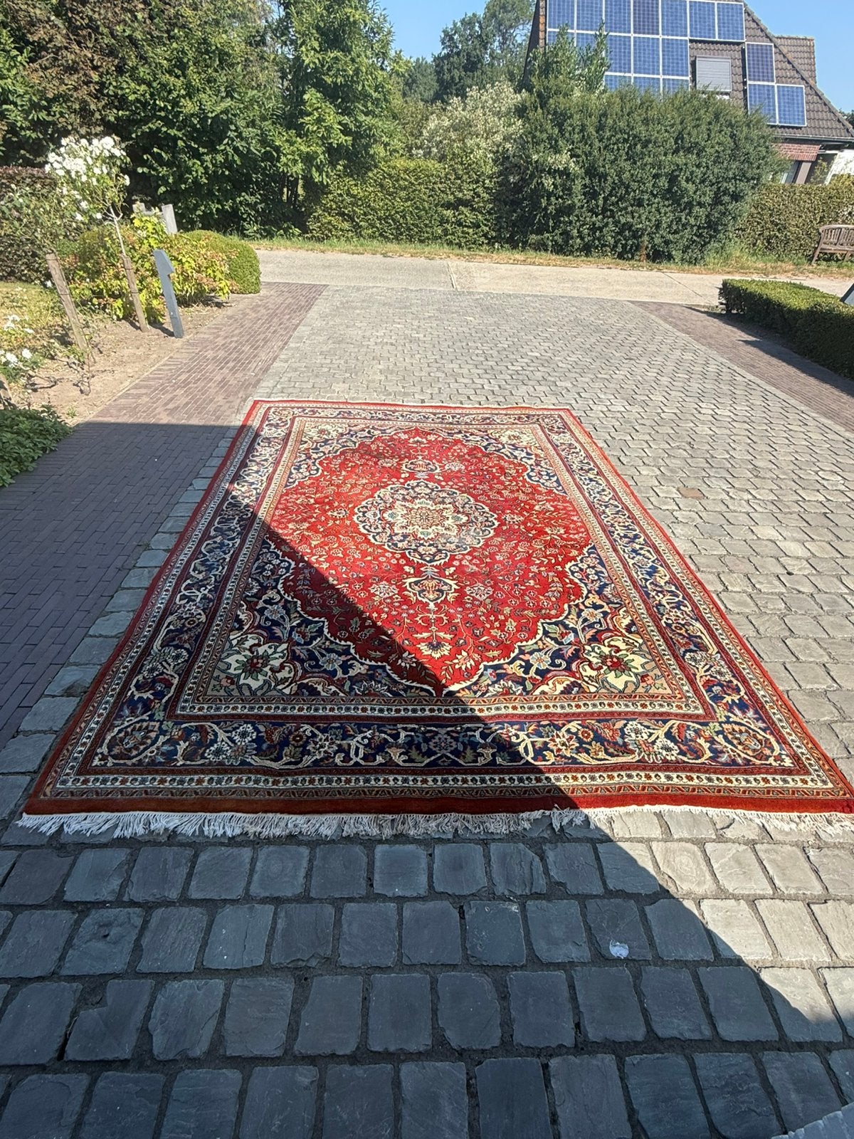 2 grote handgemaakte tapijten, Huis en Inrichting, Ophalen, Gebruikt, 200 cm of meer, Rood