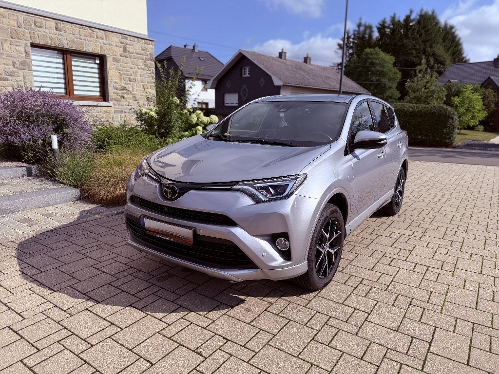 Toyota RAV4 2.0 D-4D Style • 07/2018 • 145.000 km, Argent ou Gris, Achat, Euro 6, Alcantara
