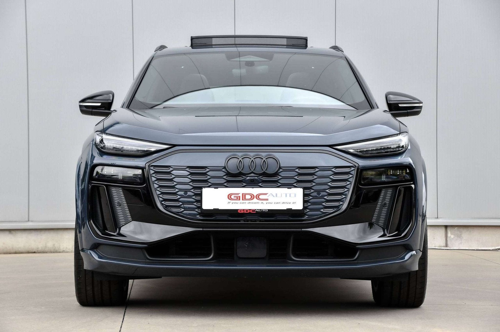 Audi SQ6 e-tron SQ6 e-Tron l HUD l Pano l Passagiersdisplay, Autos, 2965 kg, Entreprise, Alcantara, Noir