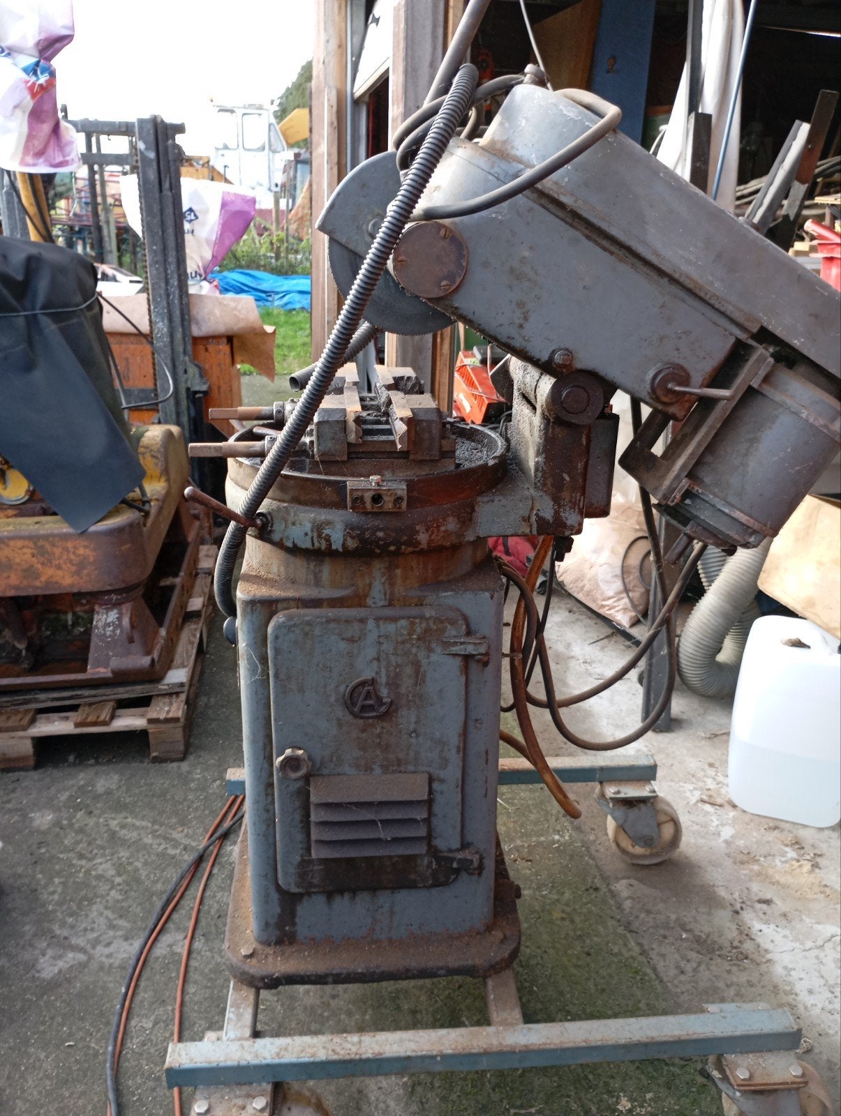 Metaalzaag machinel, Ophalen