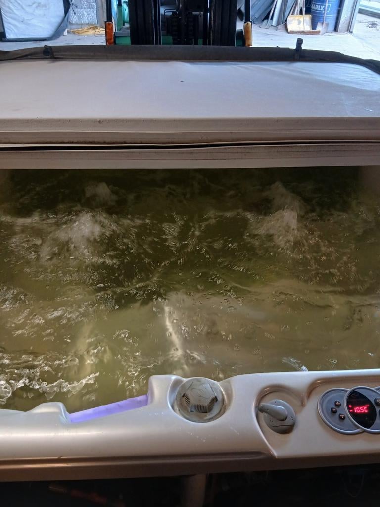Jacuzzi très économique. Et très bon marché, Enlèvement ou Envoi