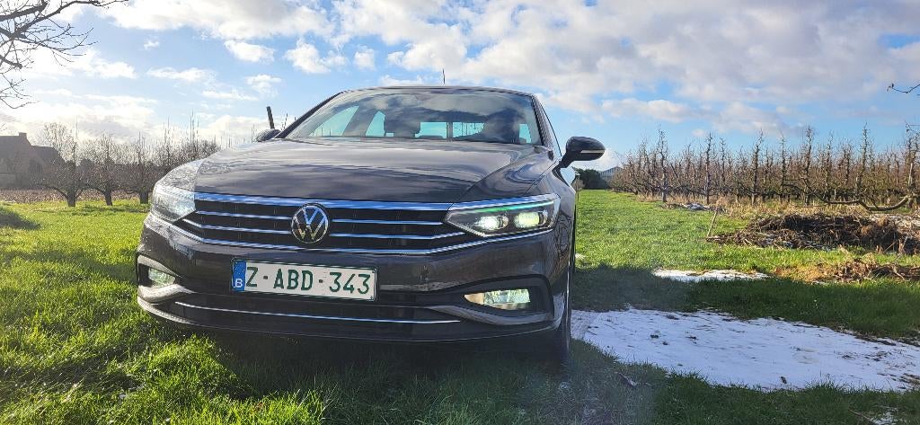 VW Passat 1.5 TSI DSG/Carplay/LED/Attelage de remorque, Autos, Argent ou Gris, Achat, Carnet d'entretien, Noir