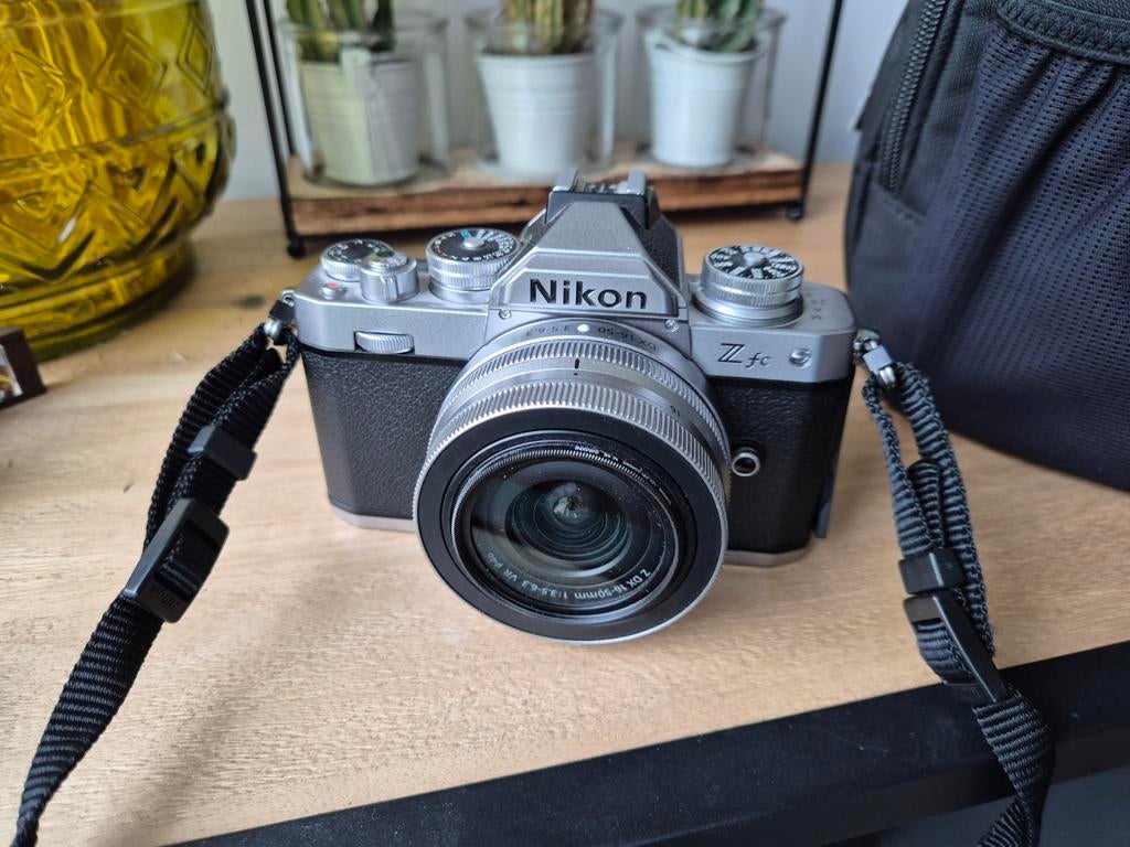 Nikon Z fc met nikkor 16 - 50 mm f3.5 - 6.3 VR lens, Enlèvement ou Envoi, Comme neuf, 20 Mégapixel, Nikon