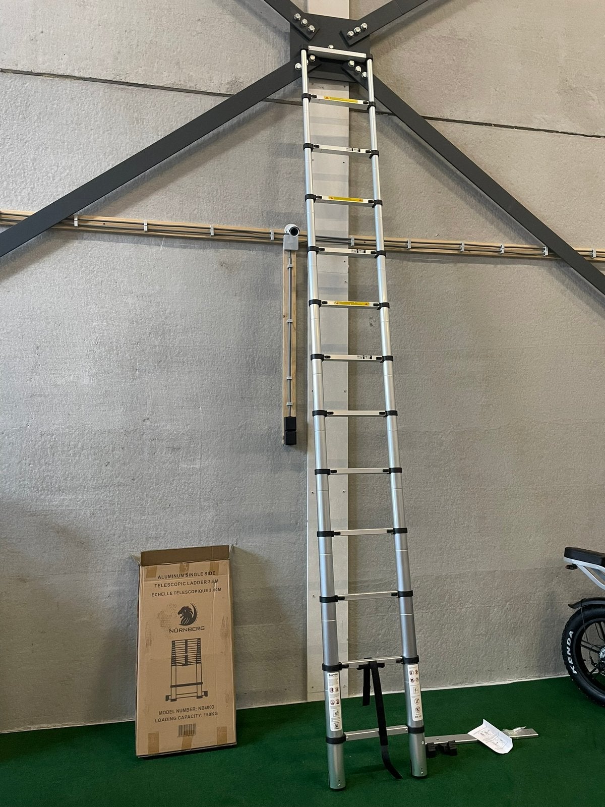 Nieuwe 3.8 of 4.4m telescoop ladders met stabilisatie balk, Neuf, Pliable ou rétractable/escamotable, Échelle, Enlèvement