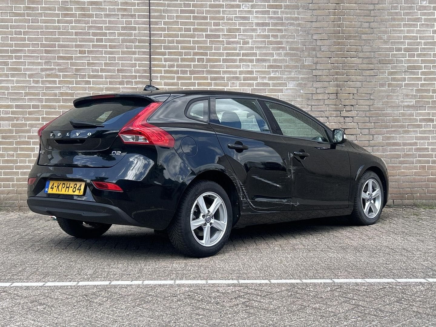 Volvo V40 1.6 D2 Momentum | Climate | Cruise | Navi | PDC |, Auto's, Volvo, Zwart, Start-stop-systeem, V40, 94 g/km