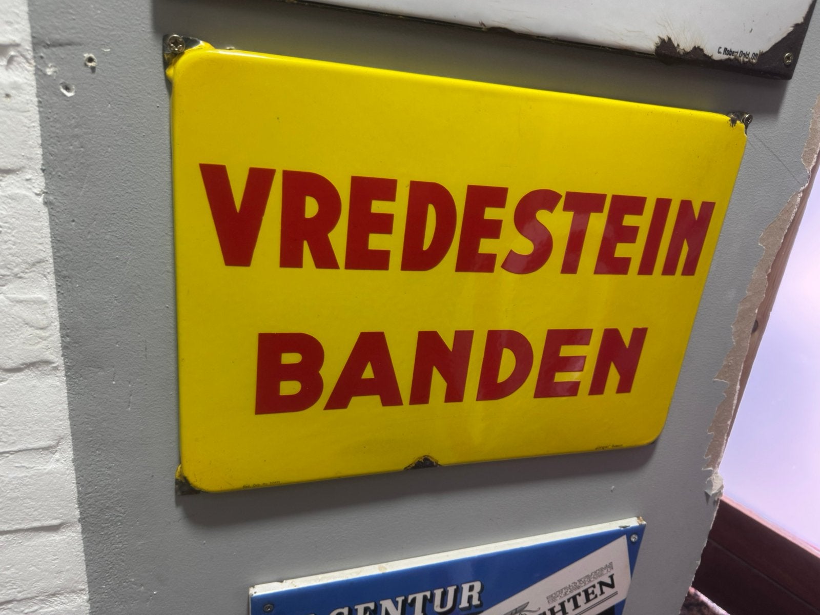 Vredestein banden emaille reclamebord, Ophalen of Verzenden, Gebruikt, Reclamebord