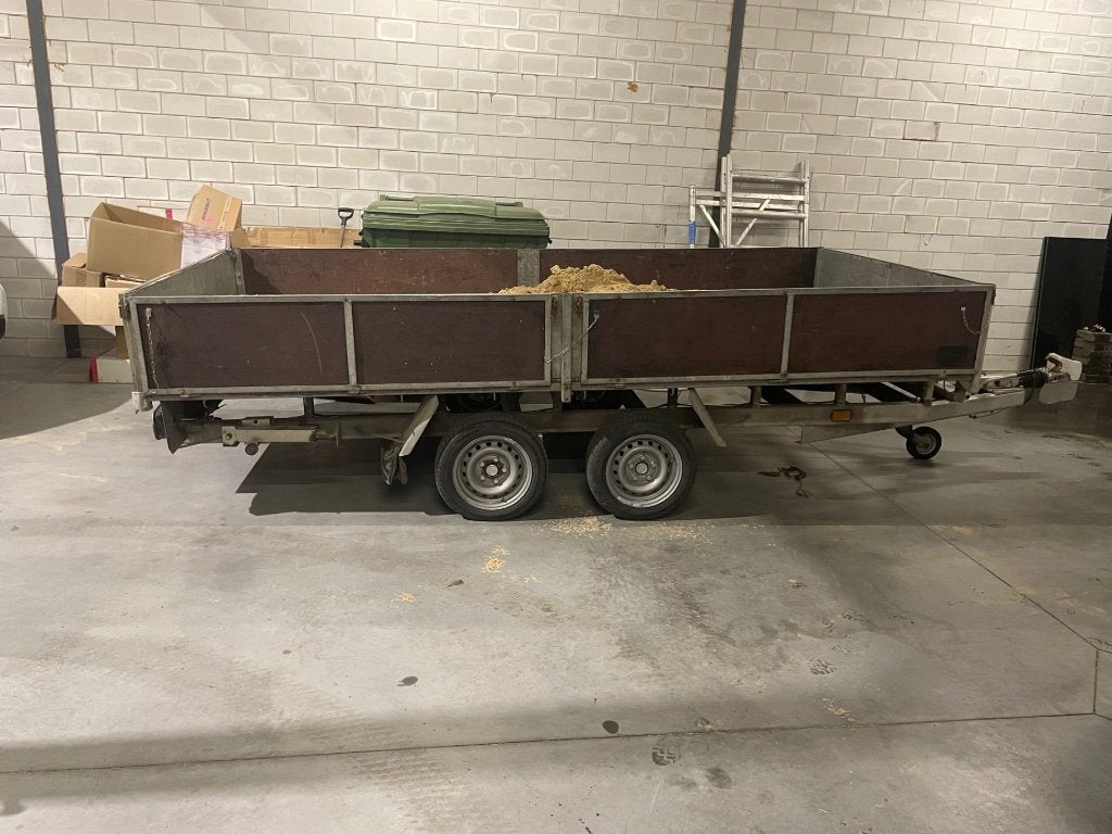 aanhangwagen, Enlèvement, Utilisé