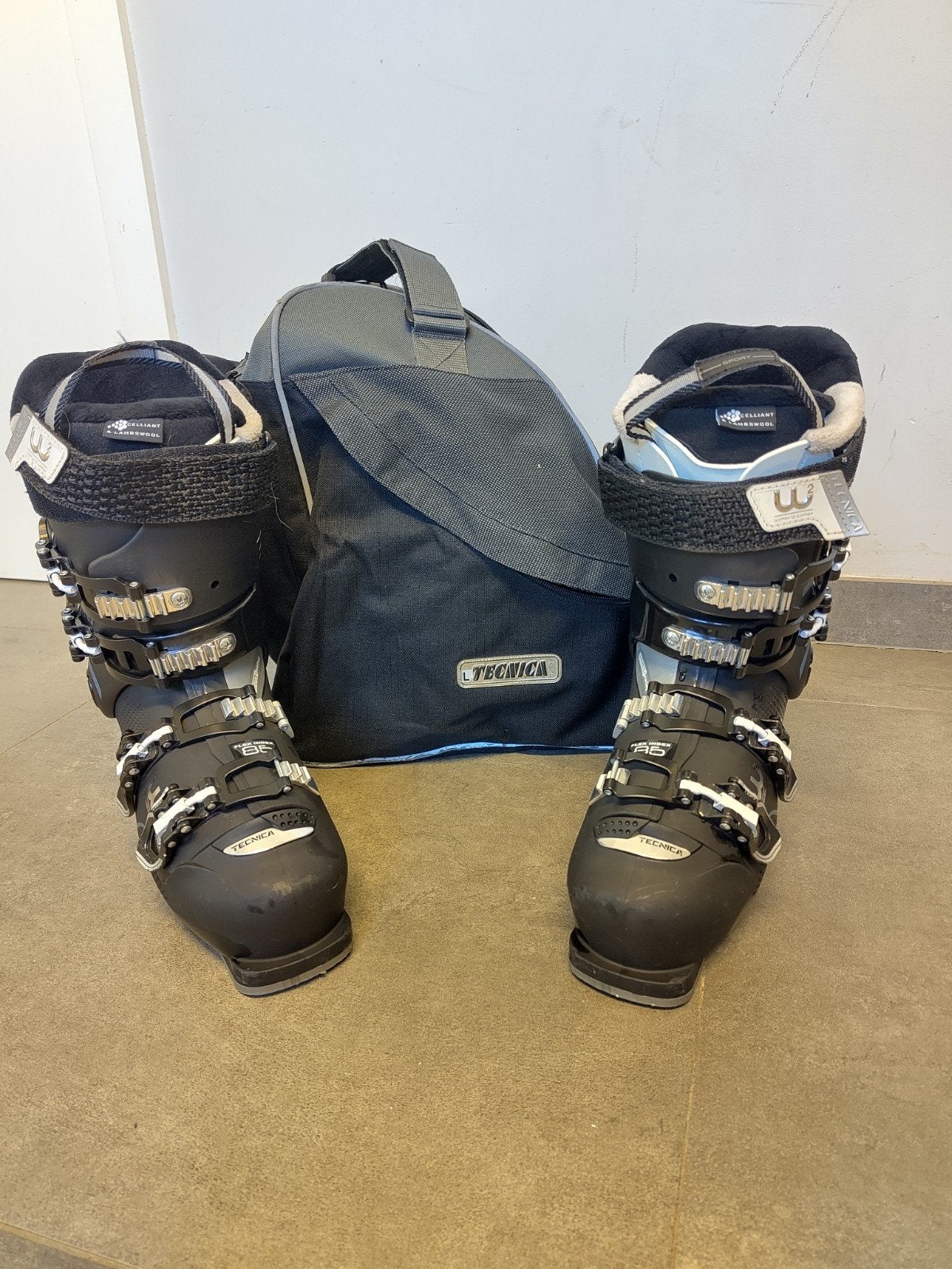 skibotten tecnica maat 25.5 (EU maat 40), Sport en Fitness, Ophalen, Zo goed als nieuw, Ski, Schoenen