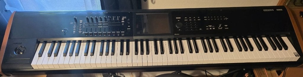 KORG KRONOS 2 88 Workstation Etat neuf, Musique & Instruments, Comme neuf, Enlèvement, Avec connexion MIDI, Korg