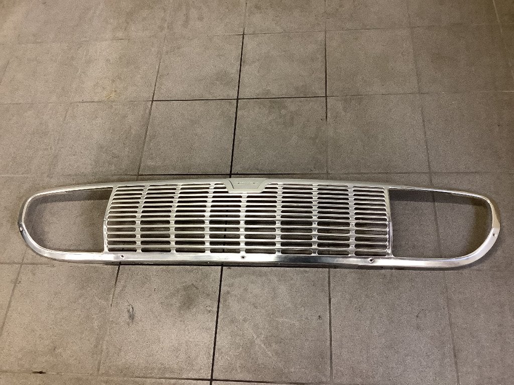 Ford taunus 17M, 20M p5 grille en sierlijsten achteraan, Ophalen, Ford