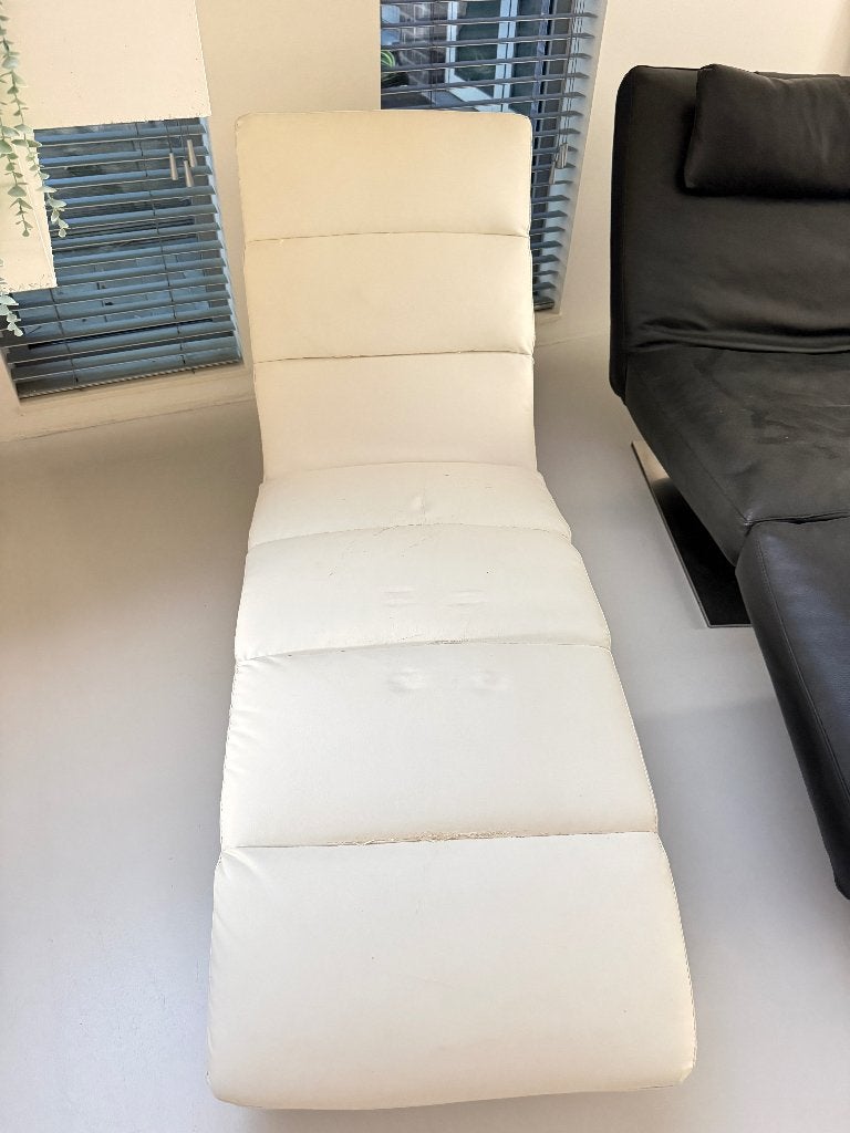 Gratis af te halen - witte chaise longue (kunstleder), Ophalen
