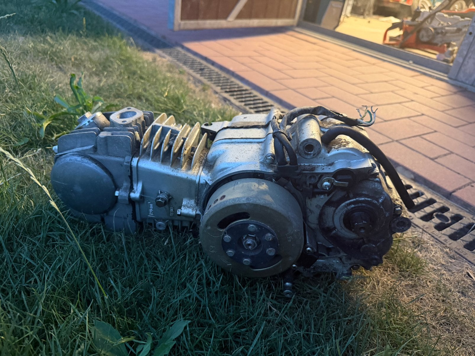 Zoncheng 120cc, Fietsen en Brommers, Ophalen, Gebruikt, Blok