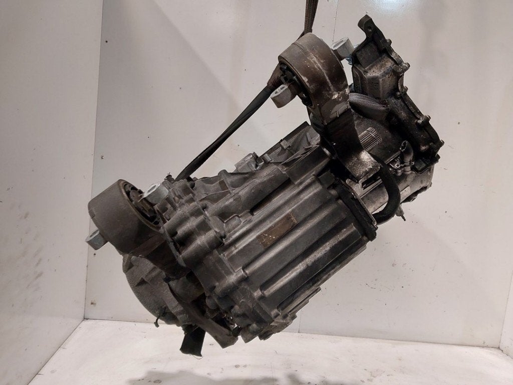 ELECTROMOTOR Porsche Taycan (Y1A) (01-2019/12-2023), Gebruikt, Porsche Deutschland GmbH, Porscheplatz 1
70435  Stuttgart, DE, Porsche