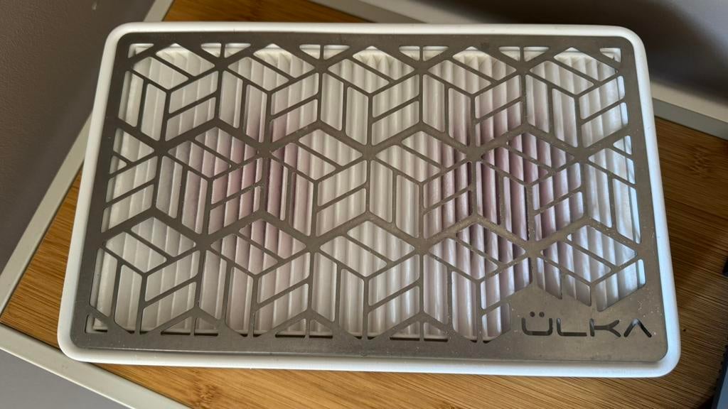 Aspirateur de table onglerie Ulka, Comme neuf, Mains et Ongles, Enlèvement, Accessoires