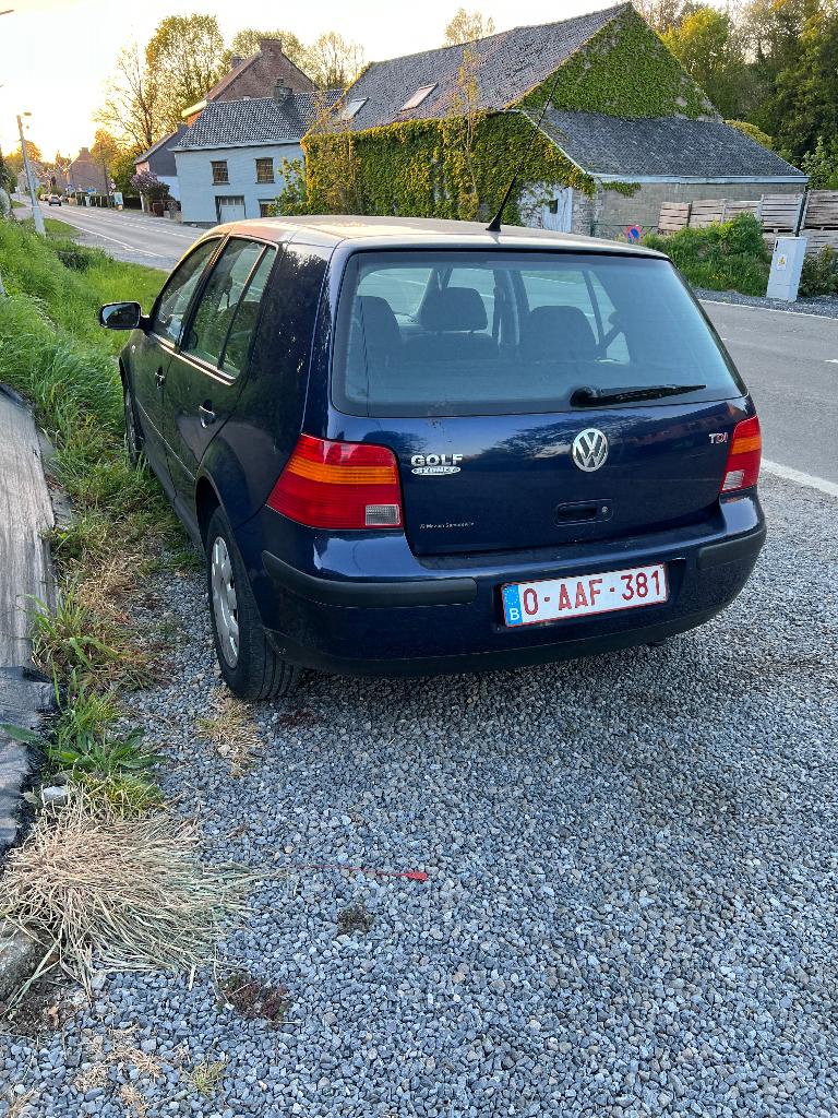 Vw golf 4 1.9tdi 74kw ATD 195000km 1er propriétaire, Achat, Boîte manuelle, Entretenue par le concessionnaire, Noir