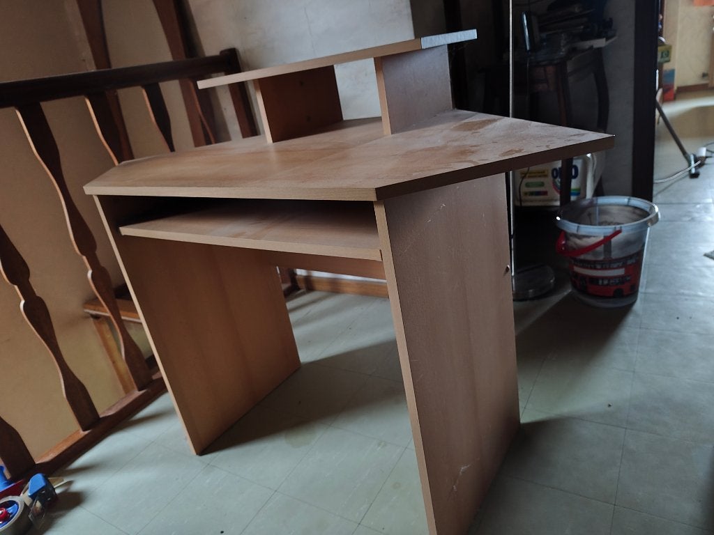 Bureau de coin, Enlèvement