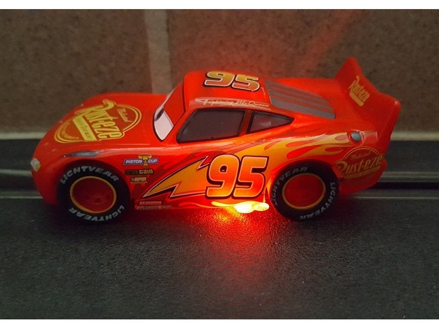 Carrera Go: Disney Pixar Cars Lightning McQueen Neon Nights, Carrera, Ophalen of Verzenden, Elektrisch, Racebaan