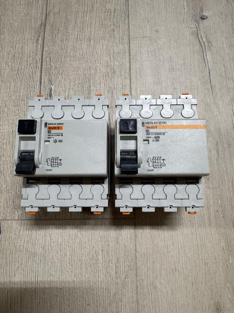 Automatische ZEKERINGEN DIFFERENTIEEL, Doe-het-zelf en Bouw, Elektriciteit en Kabels, Ophalen, Nieuw