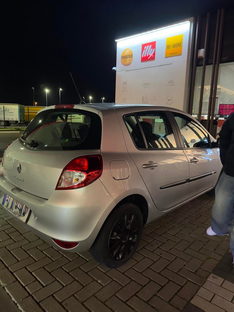 Clio 3 1.2 automatisch, Autos, Achat, 4 portes, Noir, Break