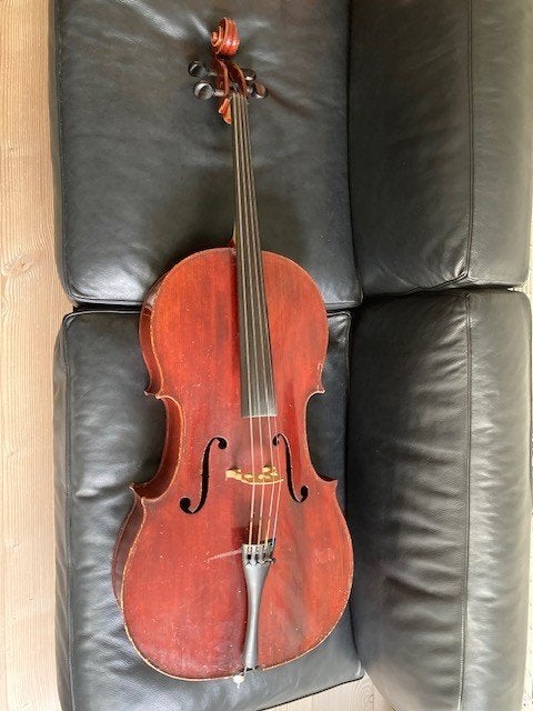 Cello (Mirecourt), Ophalen, Gebruikt, 4/4-cello